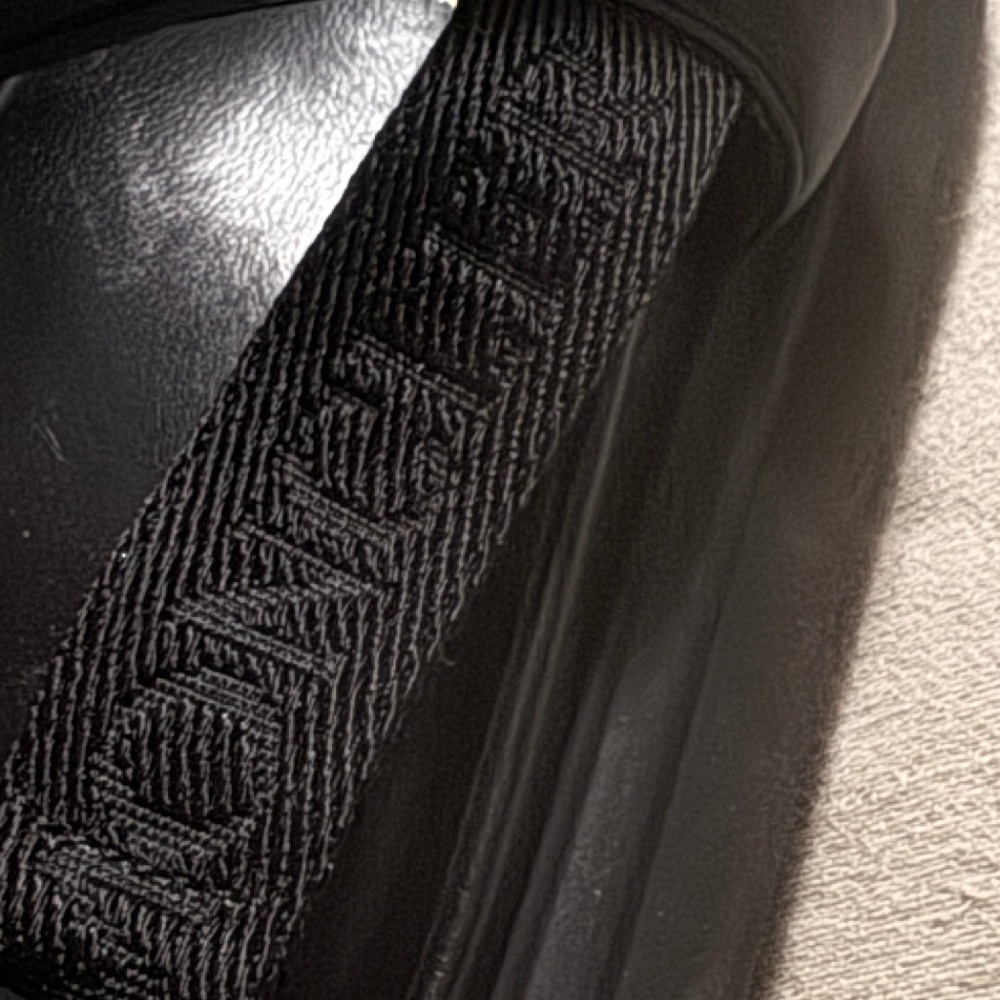 Moncler Sandals - Picture 12 of 14